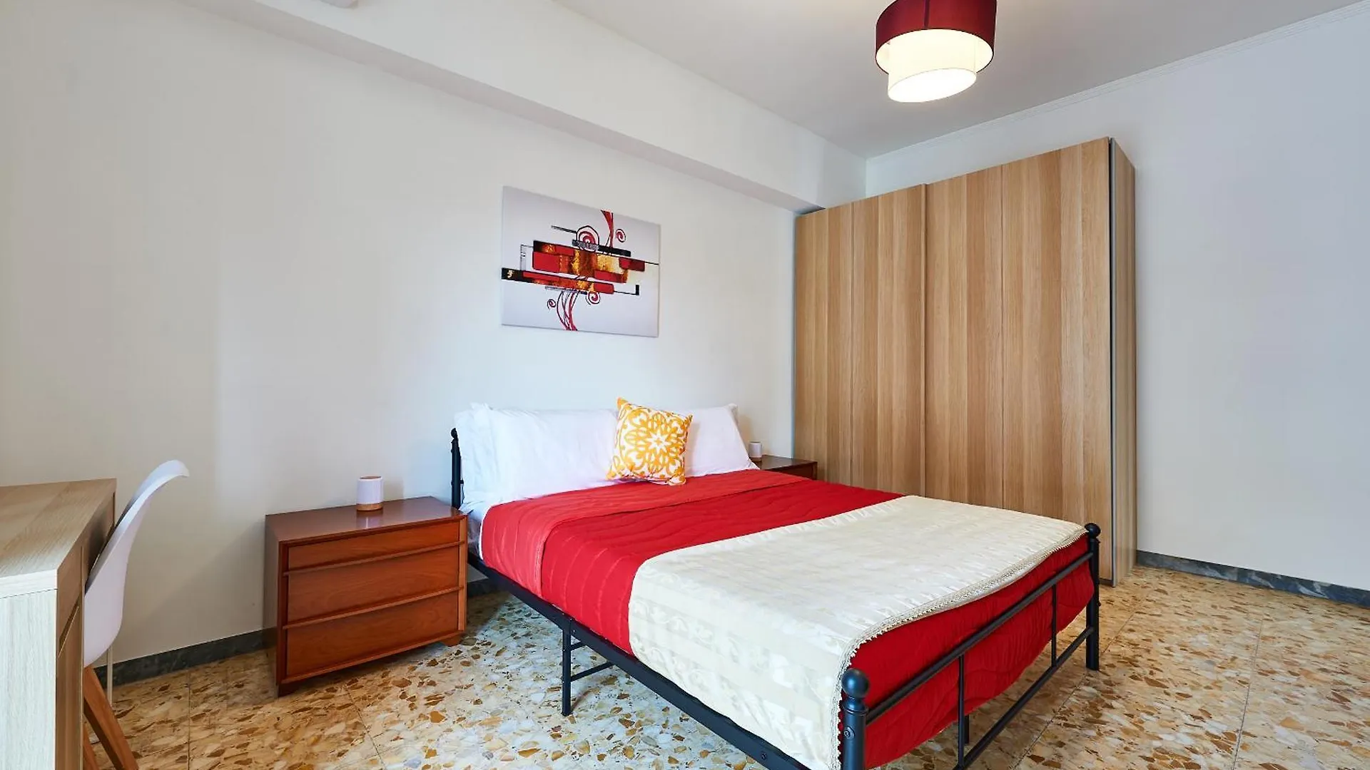 15 Minuti Da San Giovanni - A C, Wifi E Smart Tv Rome 0*,  Italy